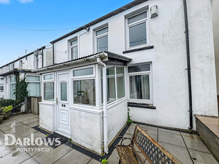 3 Bedroom Detached House For Sale In Pantygraigwen Road, Pontypridd, CF37
