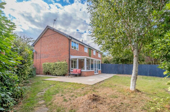 3 Bedroom Semi-Detached House To Rent In Burgess Gardens, Newport Pagnell, Milton Keynes, MK16