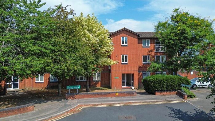 1 Bedroom Apartment For Sale In Cherwell Crescent, Trinity Place, Reading, Berkshire, RG1