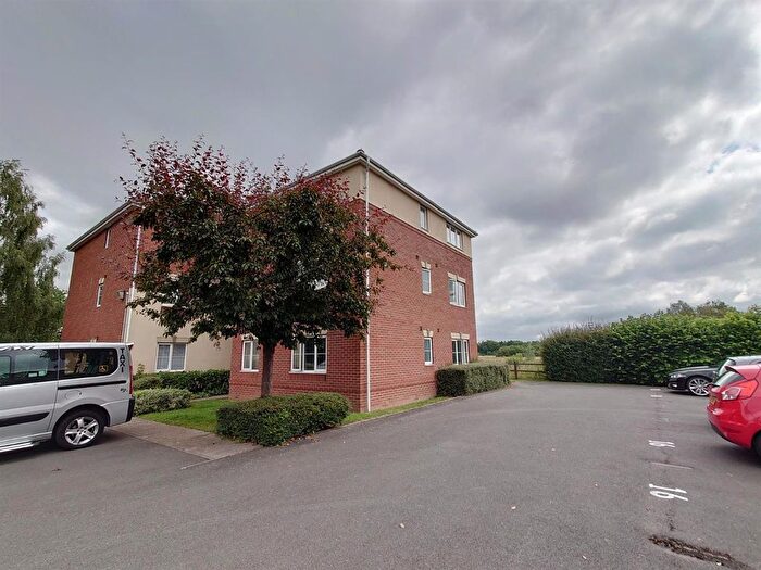 2 Bedroom Flat To Rent In Meadowbank, Tamworth, B78