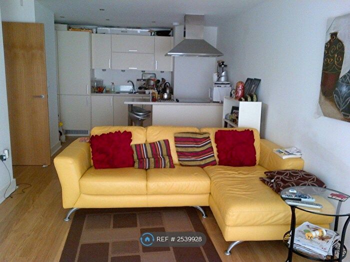 2 Bedroom Flat To Rent In Woolners Way, Stevenage, SG1