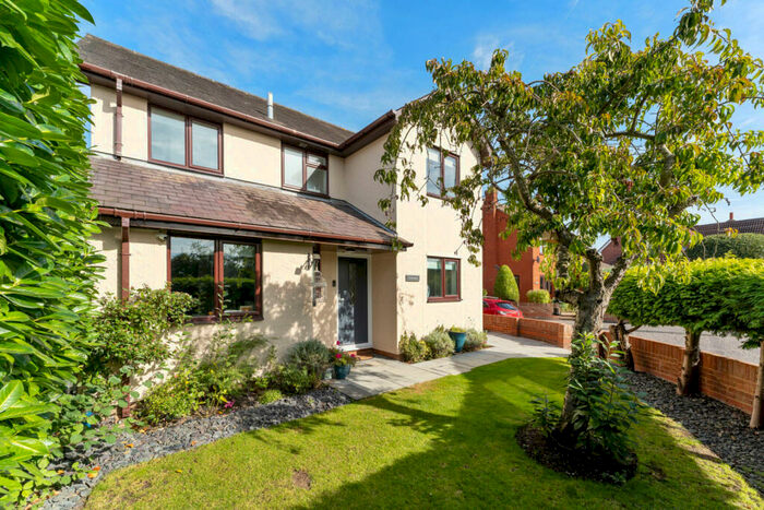 4 Bedroom Detached House For Sale In High Easter Road, Leaden Roding, Dunmow, Essex, CM6