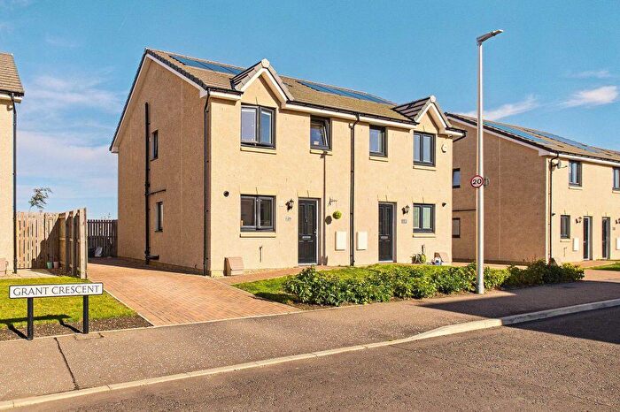 3 Bedroom Semi-Detached House For Sale In Grant Crescent, Macmerry, East Lothian, EH33