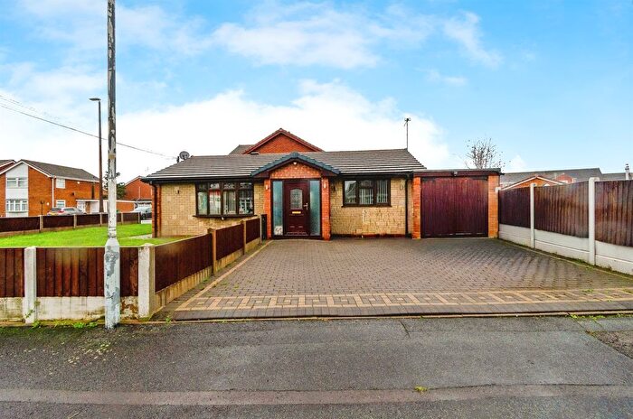 2 Bedroom Detached Bungalow For Sale In Worthy Down, Wolverhampton, WV11