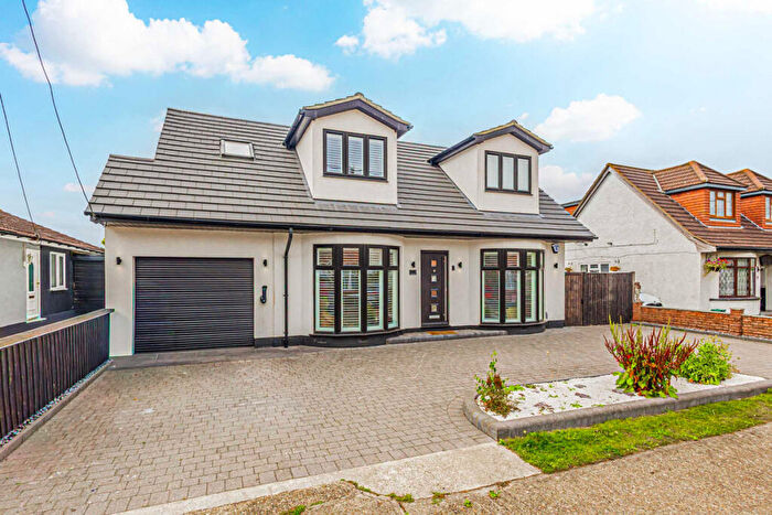 5 Bedroom Detached House For Sale In Clinton Road, Canvey Island, SS8