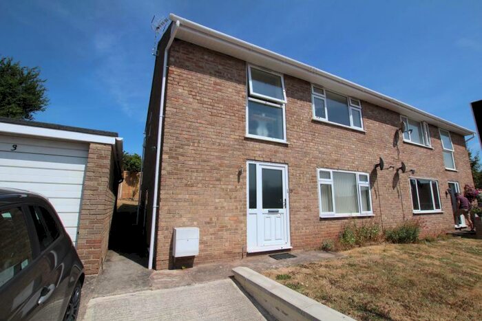 1 Bedroom Apartment To Rent In Combe Fields - Portishead, BS20