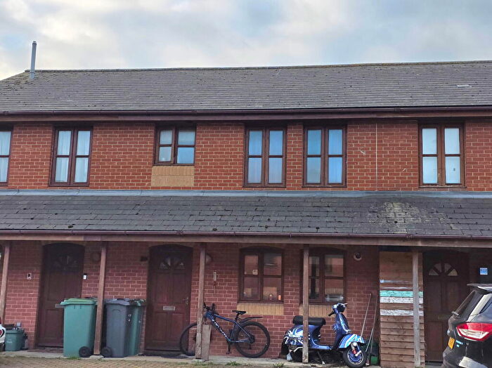 3 Bedroom Terraced House For Sale In Victoria Road, Newport, PO30