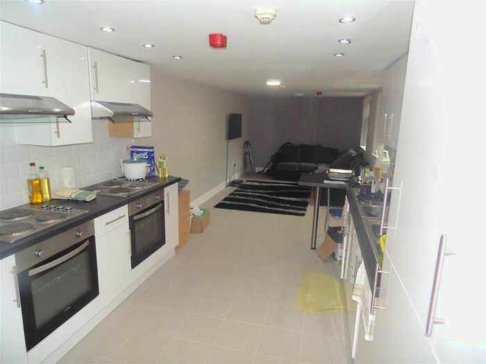 7 Bedroom Property To Rent In Rhymney Street, Cathays, Cardiff, CF24