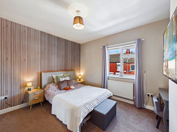 2 Bedroom Terraced House For Sale In King Street, Normanton, WF6