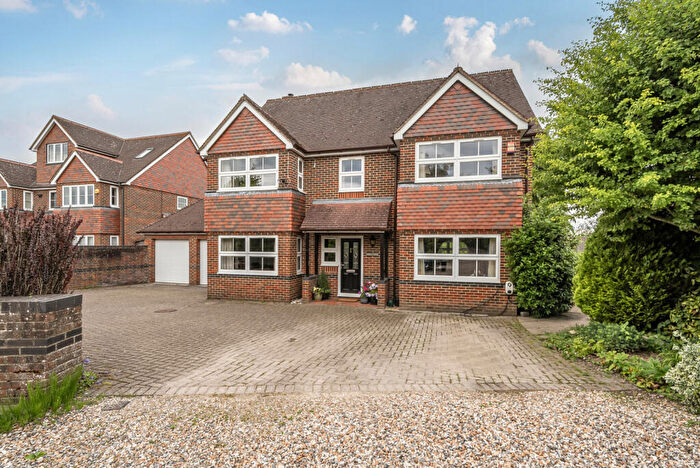 5 Bedroom Detached House For Sale In Reading Road, Burghfield Common, Reading, Berkshire, RG7