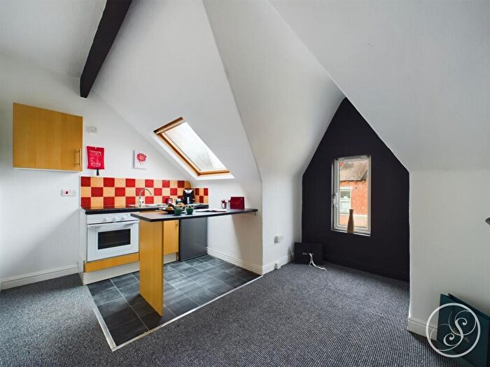 1 Bedroom Flat To Rent In Hillcrest View, Chapeltown, LS7