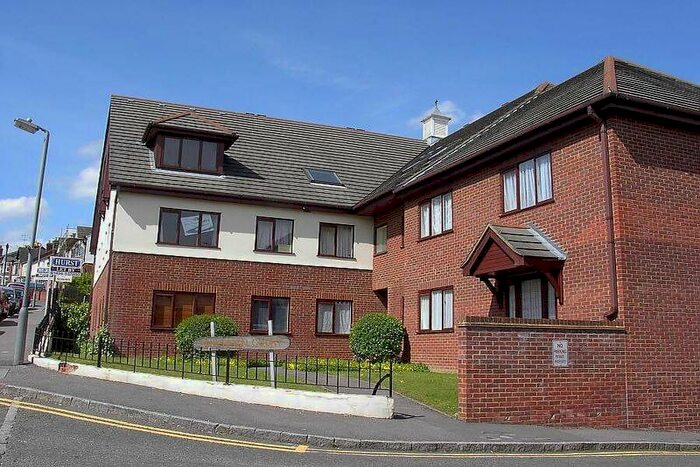 1 Bedroom Apartment To Rent In Totteridge Avenue, HP13