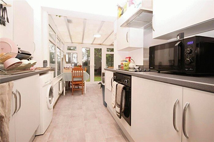 4 Bedroom Terraced House To Rent In Guildford Park Avenue, Guildford, Surrey, GU2