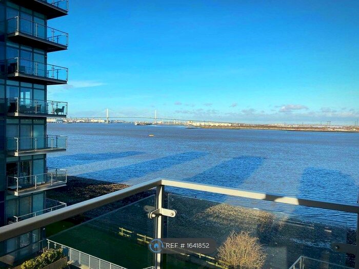 2 Bedroom Flat To Rent In Wainwright Avenue, Greenhithe, DA9