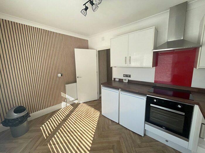 1 Bedroom Flat For Sale In Leighon Road, Paignton, Devon, TQ3