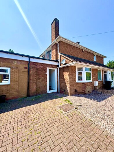 2 Bedroom Maisonette To Rent In David Road, Tipton, DY4