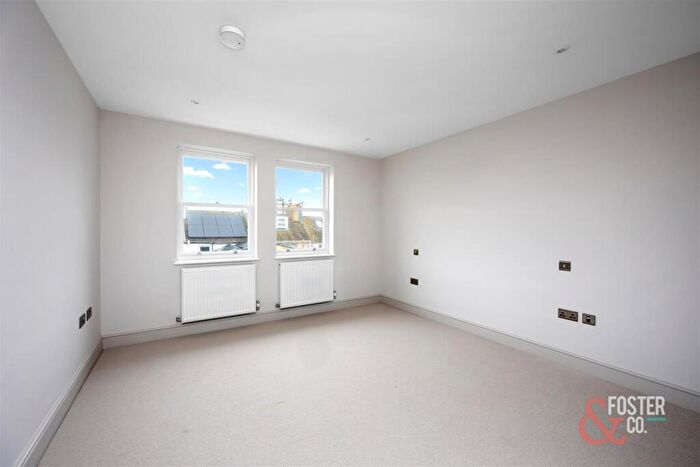 2 Bedroom Apartment To Rent In Clarendon Villas, Hove, BN3
