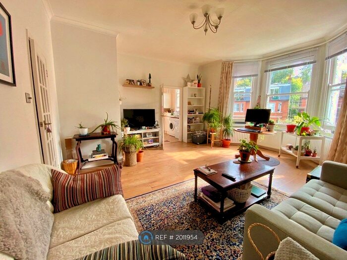 2 Bedroom Flat To Rent In Victoria Crescent, London, SE19