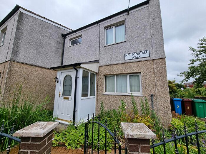 3 Bedroom Semi-Detached House To Rent In Heptonstall Walk, Manchester, M18