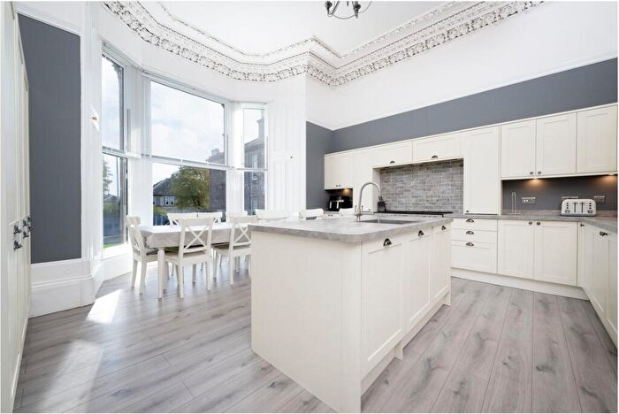 4 Bedroom Flat For Sale In Margaret Street, Greenock, PA16