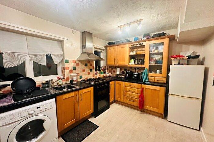 3 Bedroom Property To Rent In Southwold Drive, Nottingham, NG8