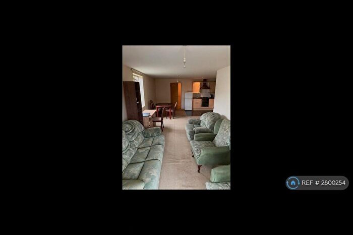 2 Bedroom Flat To Rent In Shirebrook Court, Sheffield, S8