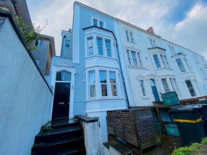2 Bedroom Apartment To Rent In West Park, Bristol, BS8