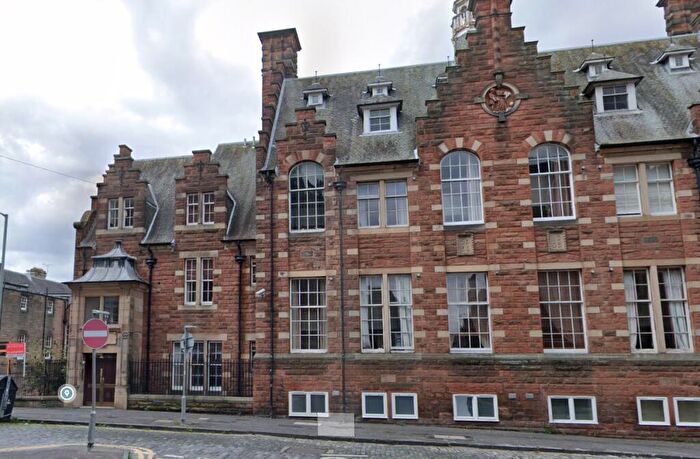 2 Bedroom Maisonette To Rent In Drummond Street, Edinburgh, EH8