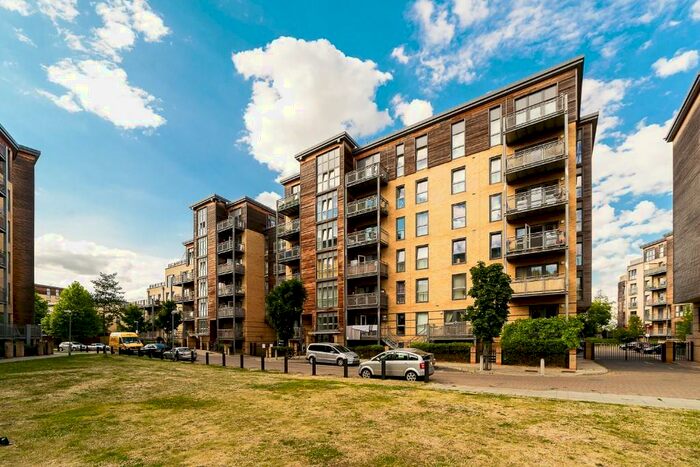 2 Bedroom Flat To Rent In Harry Zeital Way, London, E5