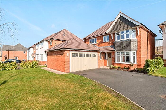 4 Bedroom Detached House For Sale In Cavalier Square, Chadderton, Oldham, Greater Manchester, OL9