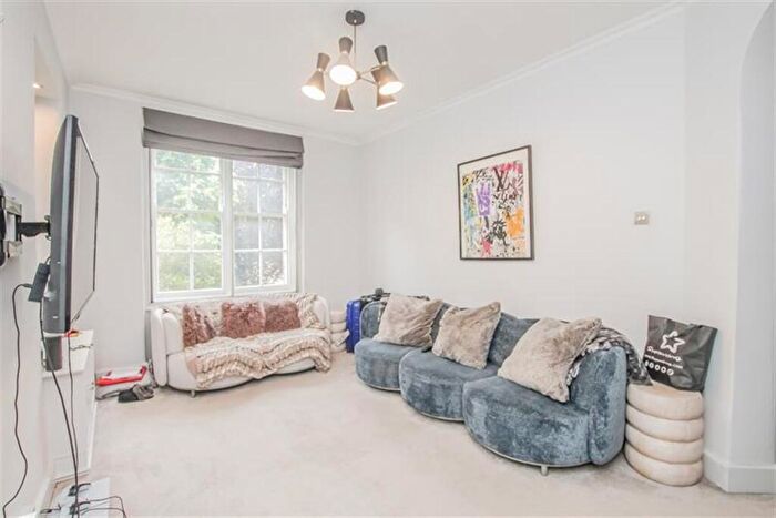 2 Bedroom Flat To Rent In Grove End Road, St Johns Wood, NW8