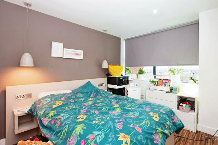 1 Bedroom Apartment For Sale In Chester Road, Old Trafford, Manchester, M16