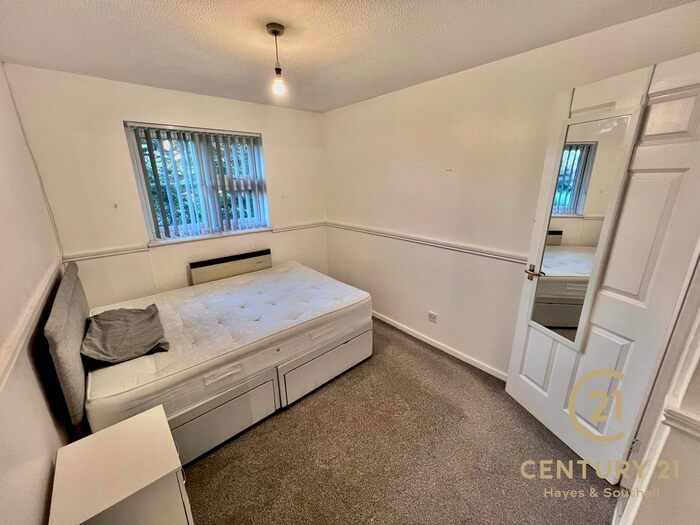 1 Bedroom Flat To Rent In Clarkes Drive, Uxbridge UB8