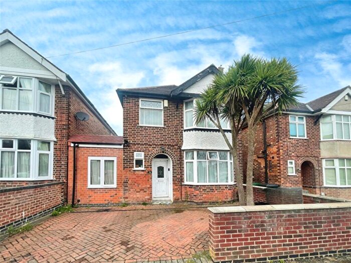 4 Bedroom Detached House For Sale In Cliff Road, Carlton, Nottingham, Nottinghamshire, NG4