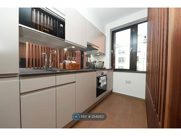 Studio To Rent In Kirk House, Yiewsley, West Drayton, UB7