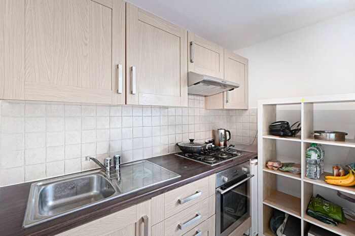 1 Bedroom Flat To Rent In Delaford Street, Fulham, London, SW6