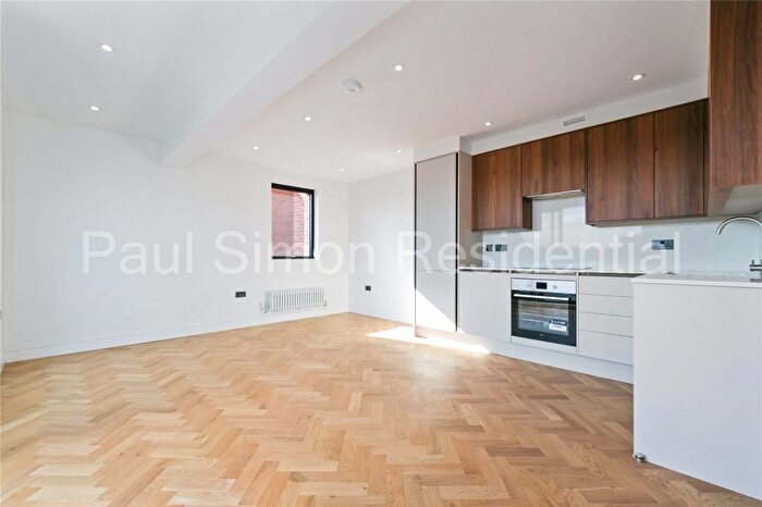 1 Bedroom Flat For Sale In Roman Way, Islington, London, N7