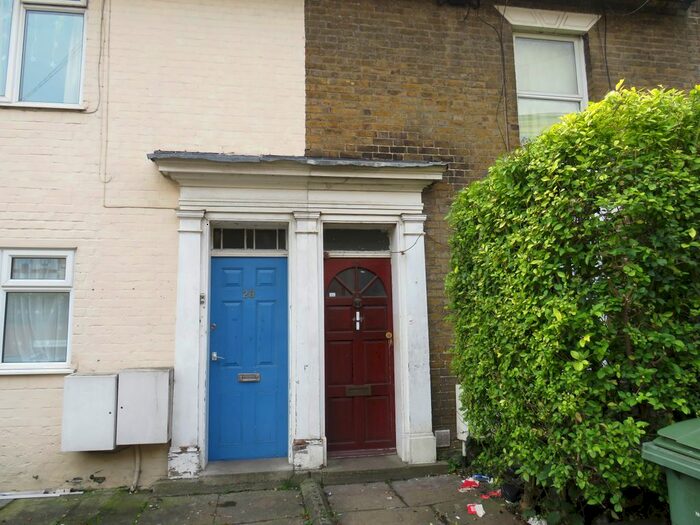 1 Bedroom Flat To Rent In Marsham Street, Maidstone ME14