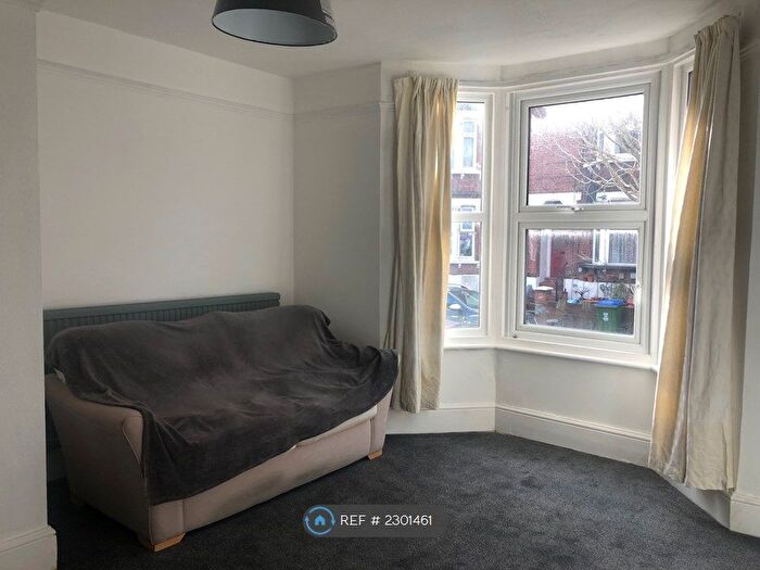 1 Bedroom Flat To Rent In Gladstone Road, Watford, WD17