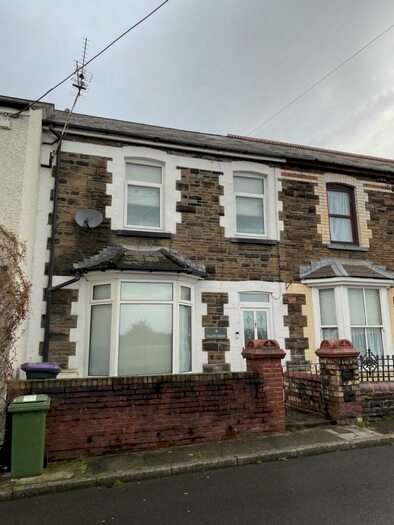 3 Bedroom House To Rent In Gladstone Place, Pontypool, NP4