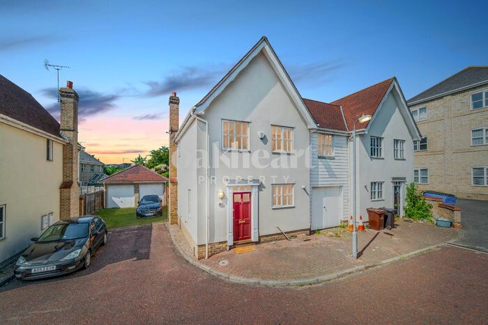 3 Bedroom Semi-Detached House To Rent In Capstan Place, Colchester, CO4