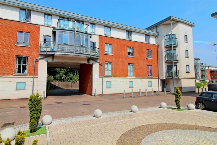 2 Bedroom Flat To Rent In Victoria Court, New Street, Chelmsford, CM1