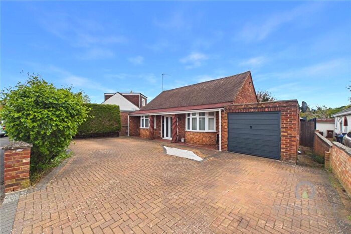 4 Bedroom Bungalow For Sale In Gorse Close, Kingsthorpe, Northampton, NN2