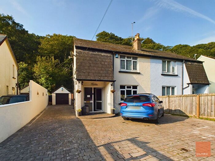 3 Bedroom Semi-Detached House For Sale In Bridge Moor, Redruth, TR16