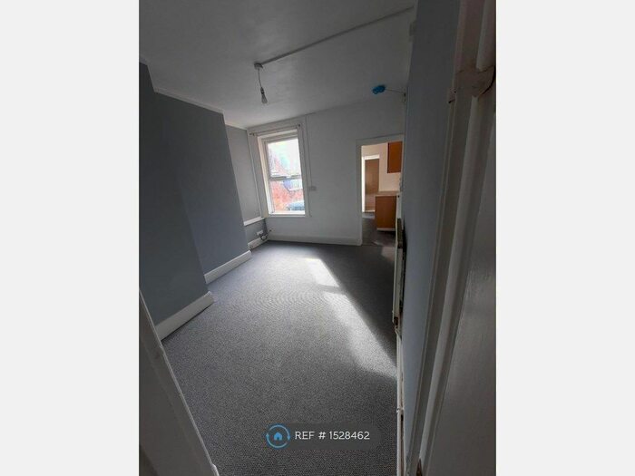 1 Bedroom Flat To Rent In Warwick Street, Leicester, LE3