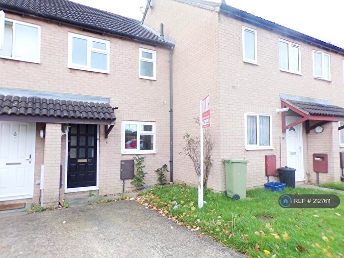 2 Bedroom Terraced House To Rent In Empingham Close, Bletchley, Milton Keynes, MK2