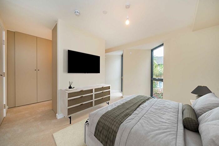 3 Bedroom Terraced House For Sale In Southfields Road, Wandsworth, SW18
