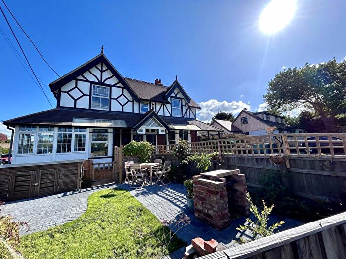 2 Bedroom Maisonette For Sale In Colwell Road, Totland Bay, PO39