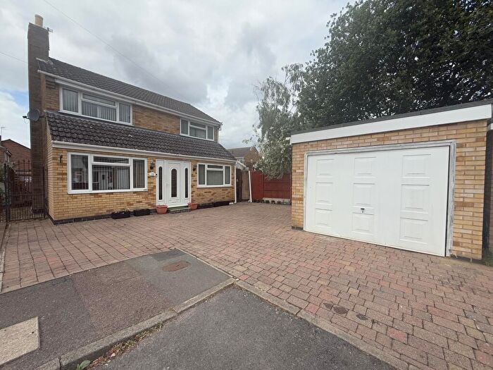 3 Bedroom Detached House To Rent In Sutton Close, Oadby, LE2
