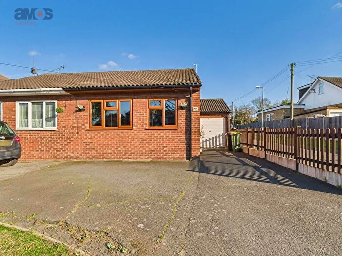 2 Bedroom Semi-Detached Bungalow For Sale In Greensward Lane, Hockley, Essex, SS5